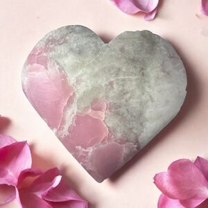 Pink‎ Opal Heart Carving (#6)